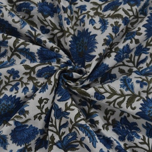 Tessuto di cotone con stampa floreale blu, tessuto indiano con stampa a blocchi tagliato su misura, materiale da cucito, tessuto per abiti
