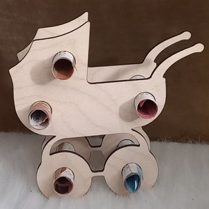 Zur Geburt, Geldgeschenk aus Holz, Kinderwagen