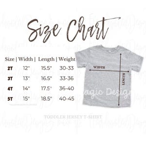 Puede incluir: Una tabla de tallas para camisetas de punto para ni&ntilde;os peque&ntilde;os. La tabla muestra las medidas para las tallas 2T a 5T, incluyendo ancho, largo y peso en pulgadas. Se muestra una camiseta gris con flechas que indican las medidas de ancho y largo.