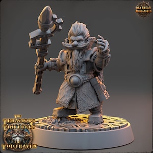 Heinrich Coppercoil- Artificer Gnome Miniature- Tenacious Tinkerers- Daybreak- D&D 5e- Dungeons and Dragons- Fantasy RPG Tabletop Games