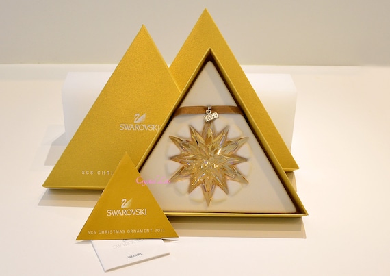 ラッピング・包装 SWAROVSKI CHRISTMAS ORNAMENT 2011 Amazon.com: Swarovski 2011 Annual Edition Crystal Snowflake