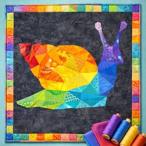 Geometric Snail Foundation Quilt-Musterblock aus der Geometric Creatures Series