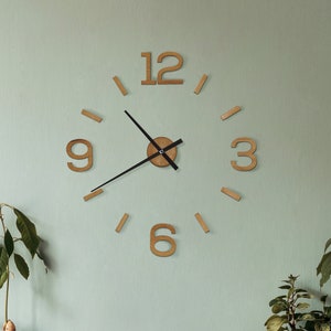 Large oak wall clock with variable diameter | Wooden watch - massive