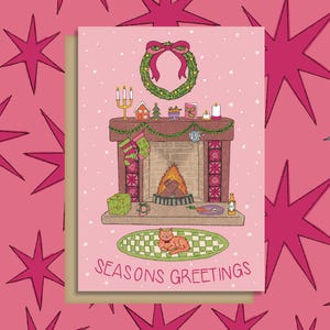Seizoensgroeten-kerstkaart - Cosy Cat bij de open haard, feestelijke krans en cadeaus, perfecte kerstkaart voor kattenliefhebbers voor kerstdecor