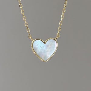 Winzige Perlmutt Herz Anhänger Halskette, Minimalist Herz Halskette, Gold Perle Herz Anhänger, zierliche Herz Schichtung Halskette, Geschenk für sie