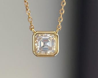 Kleine moissanite solitaire ketting met Asscher-slijping: hanger met gouden rand, minimalistisch sieraad, cadeau