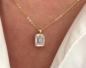 Smaragdgeslepen moissanite gouden hangerketting: 4 karaat solitaire sieraad, een perfect cadeau voor haar.