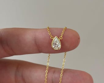 Silberne Moissanit Kette: Gold Anhänger, zierlicher Schmuck Geschenk für die Braut