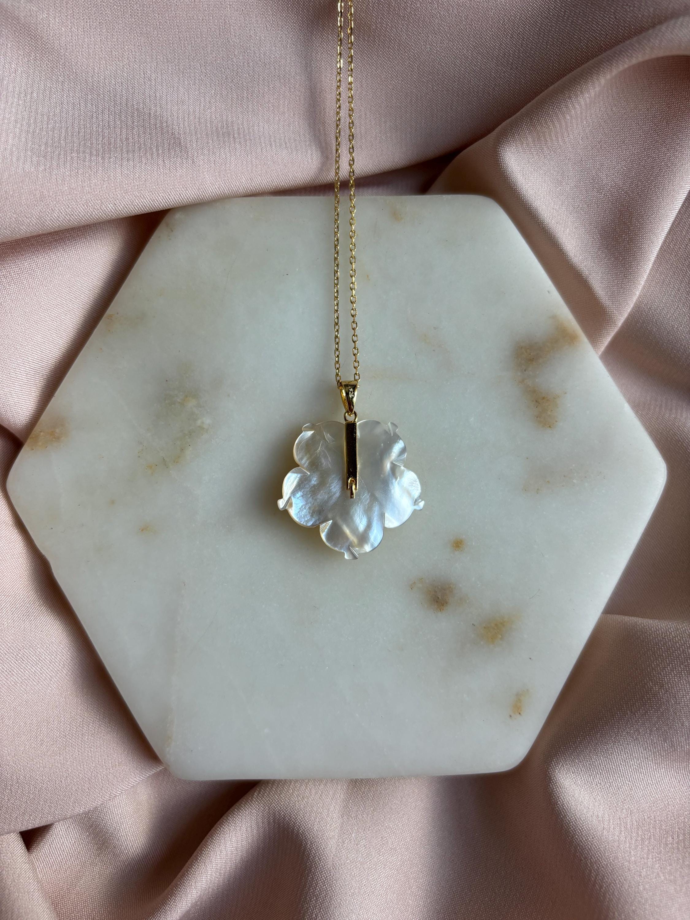 Vintage flower pearl necklace – Charlie's Jewels