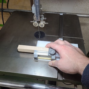 Pen Blank Bandsaw Cutting Jig