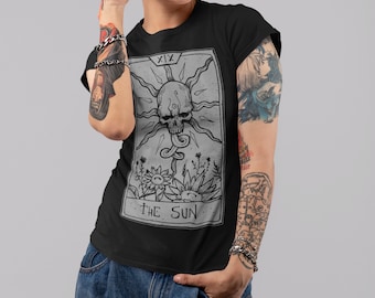 T shirt Tarot The Sun / Tarot Card / The sun / XIX / vintage Print / Skull T shirt/ Alternative Dark t shirt/ Valentines day gift/