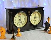Chess clock in a bakelite case. Antique clock, Table bakelite clock. Chess clock Amber. Chess accessories. Chess timer in bakelite case