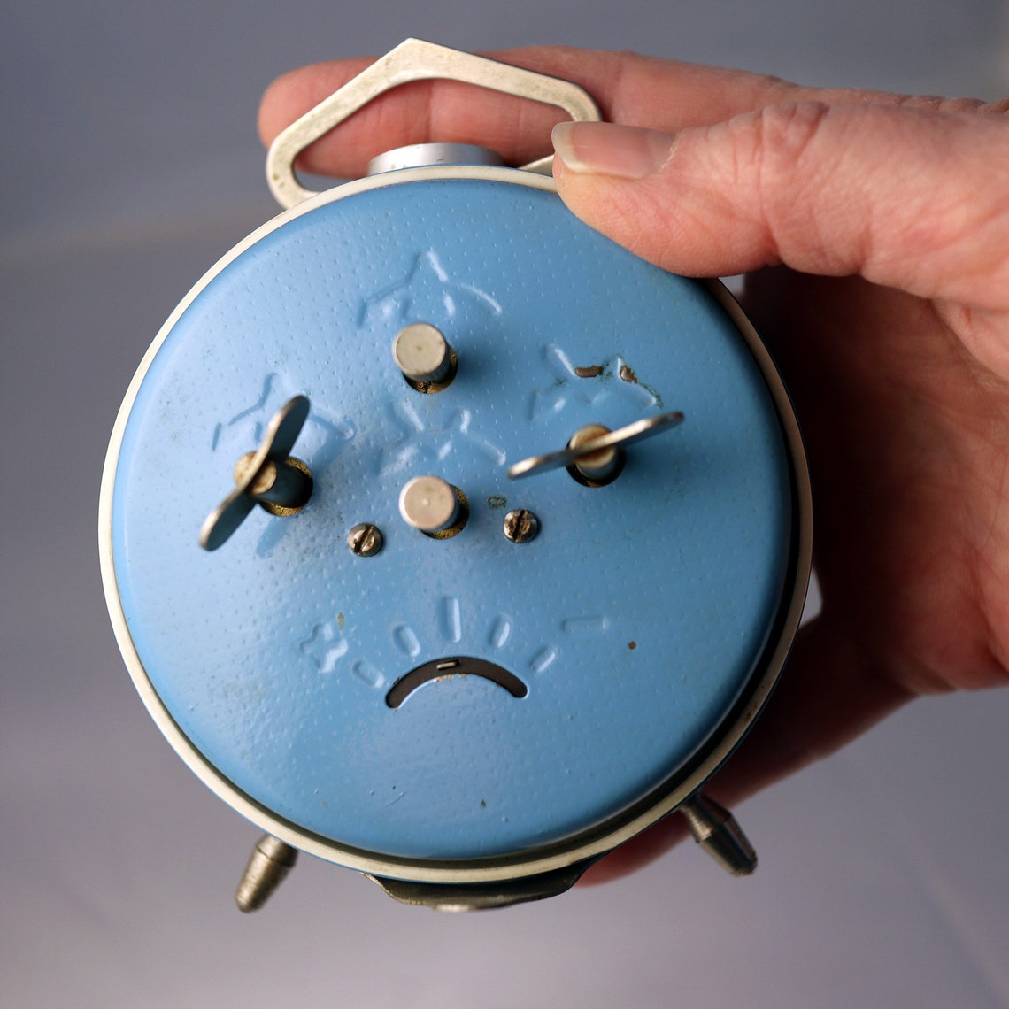 Wind up alarm clock. Alarm clock vintage. Table clock Etsy