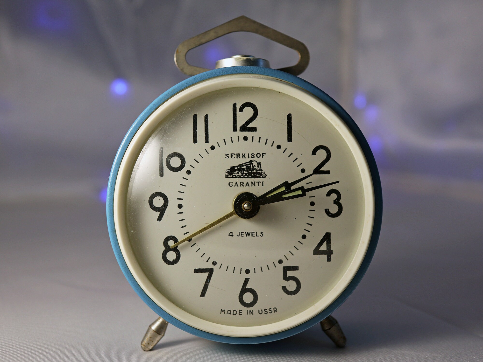 Wind up alarm clock. Alarm clock vintage. Table clock Etsy