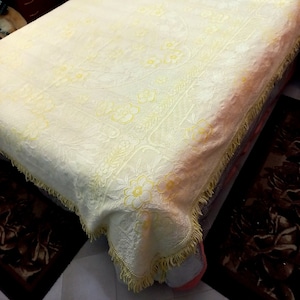 Hand Woven Cotton Double Bedspread Vintage Bedspread with Fringes Bedroom Decor Antique Cotton Linen Wedding Gift Vintage Bridal Trousseau