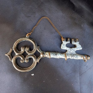 Rare Vintage Italy 1950s Vintage key chain Bronze Hooks Home Decor