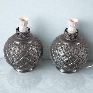 Jugendstil Tischlampen aus Zinn, 1950er Jahre Italienisches Paar Hand gemeißelt