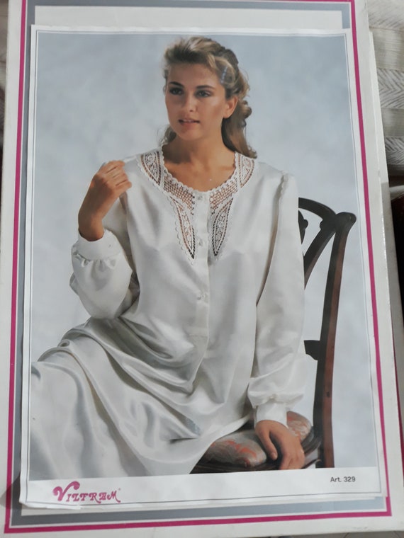 New Vintage Italy Nightgown Big size 54 Embroider… - image 2