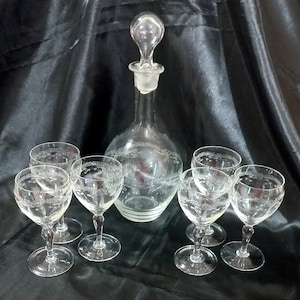 Water or wine glasses Crystal 1950s Set of 6 glasses with bottle Decanter Old-time quality Engraved crystal glasses Bow model Baroque style