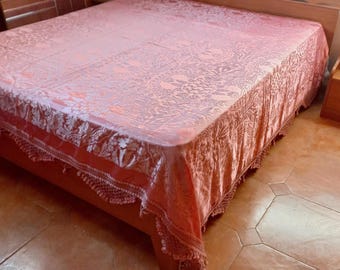 Precious Damask bed cover "San Leucio" Decorated Baroque style Pink color Flower decorations Hand-knotted trimmings