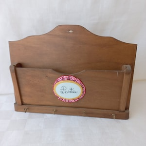 Portallamens de madera hecho a mano con ganchos Llavero Organizador de correo Buzón de madera Placa de cerámica Vintage Italia Decoraciones Shabby Chic