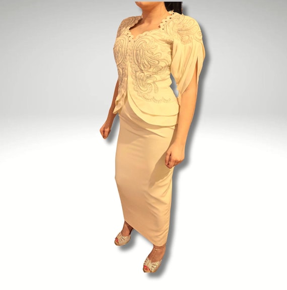 Cream colored sheath dress 2025