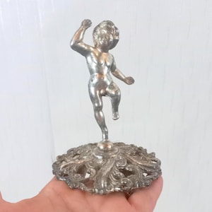 Vintage witkoperen cherubijnfries - Hollywood Regency meubelrestauratie