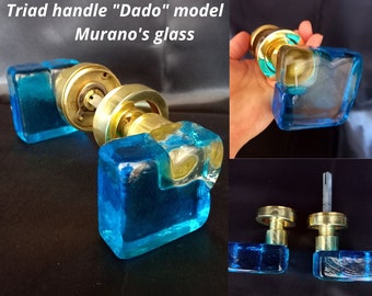 Très rare "Mod. Dado Triade Murano Glass" Poignée de porte en verre aigue-marine transparente Poignée moderne des années 70 avec rosace en verre de Murano vintage