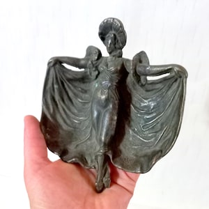 Vintage Italy Large bronze ashtray Heavy Ashtray Baroque style Antique Ashtray 1930-1940s Sculpture Gift for Him Gift for smoker