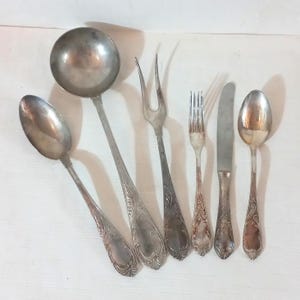 Lots of cutlery 21 pieces Silver plated cutlery set 800 Arg 800 punch 6 knives 6 Forks 6 Spoons 3 Large serving cutlery Vintage Silverware