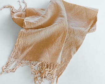 Toalla nueva de lino crudo antiguo - 61x24" - Flecos anudados a mano - Textil rústico tejido a mano - Camino de mesa de lino vintage de stock sobrante - Decoración Wabi Sabi