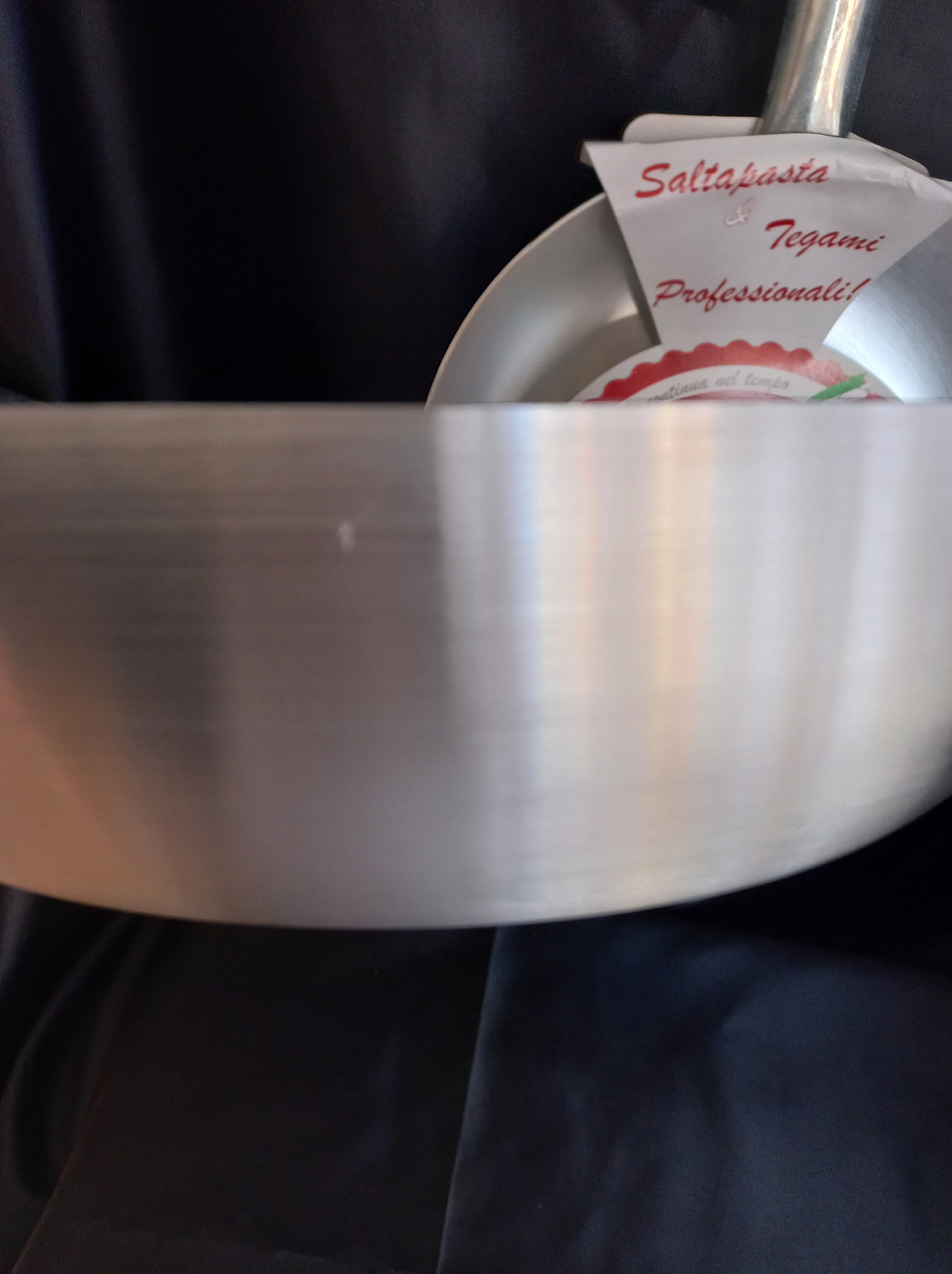 新品プロ仕様のソテーパン アルミフライパン ハンドル付き レストラン