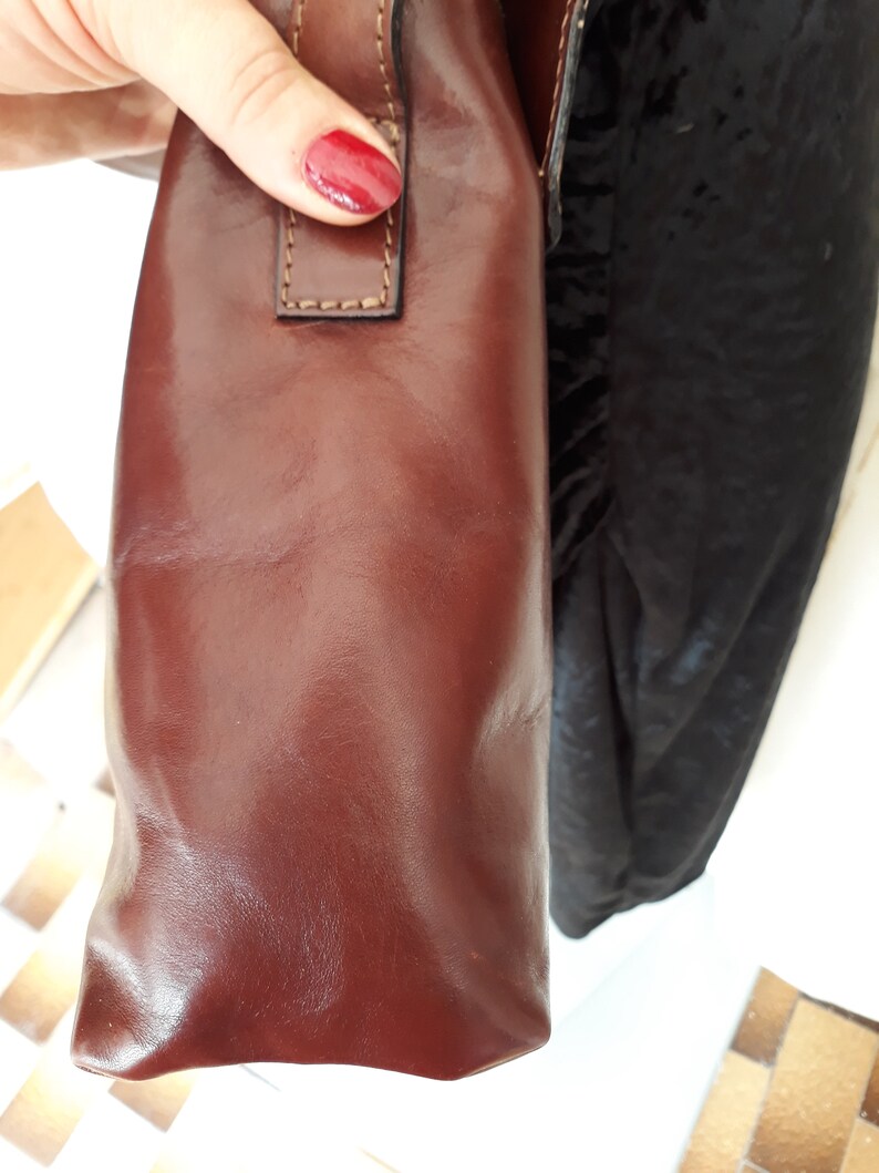 Vintage Italia Adjustable shoulder bag Genuine leather Handmade Italian craftsmanship Accessories Made in Italy Vintage bags Christmas gift image 9