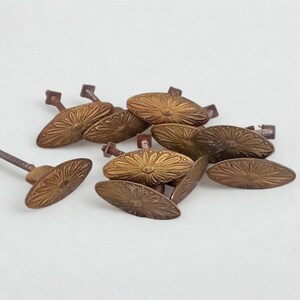 Boutons de tiroir en laiton italien des années 50 - Poignées de meubles anciens floraux