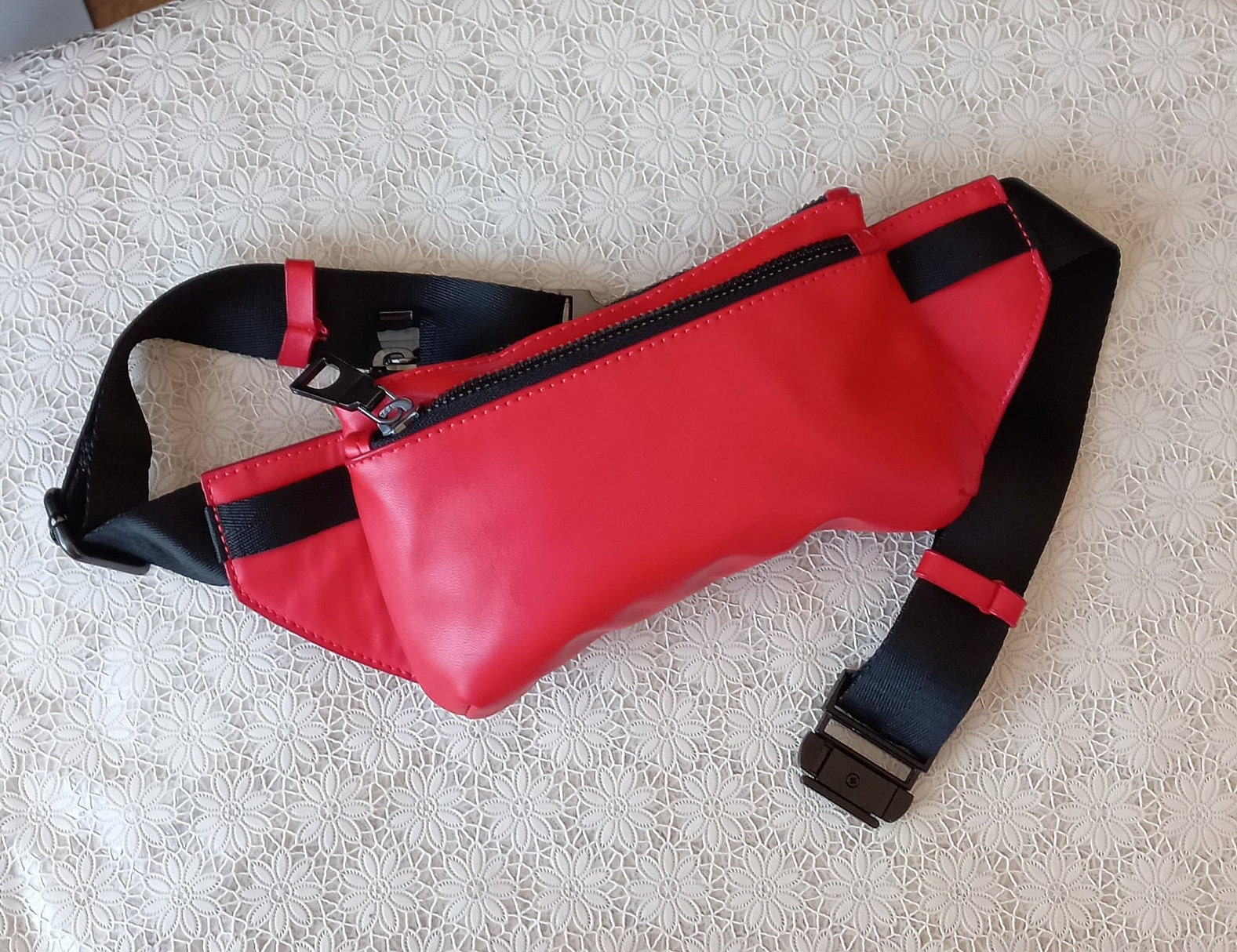 Red belt bag zara hotsell
