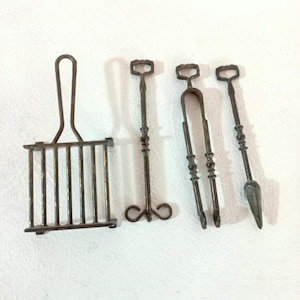 Messing keukengerei Miniaturen Rustiek keukendecor Messing decoraties Muur hangend Messing open haard Gereedschap Messing grill