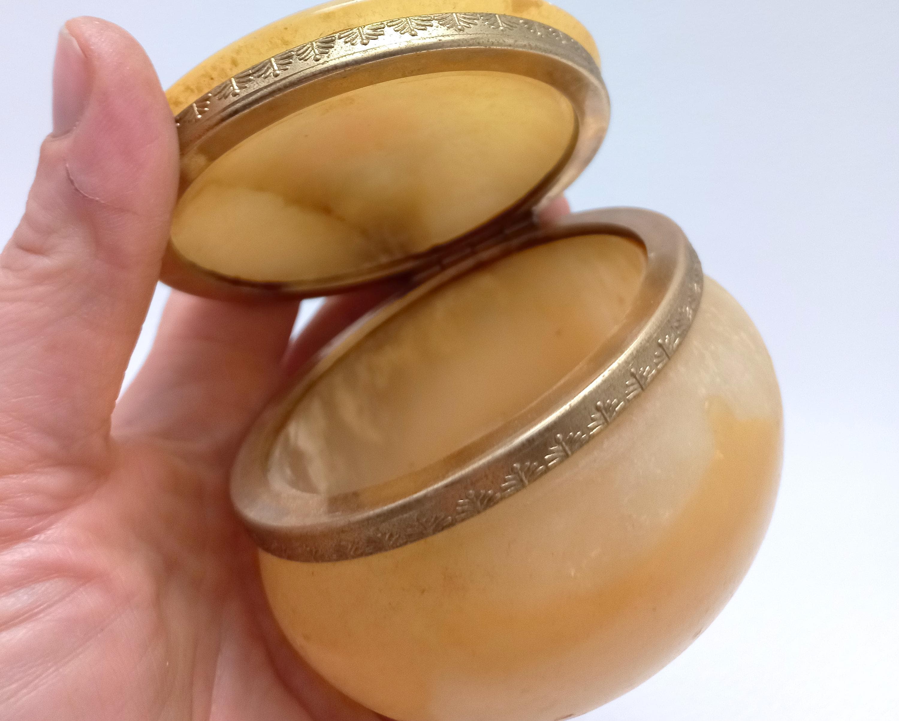 ビンテージ GENUINE ALABASTER イタリア製 ジュエリーボックス Vintage Genuine Alabaster BB Hand Carved In Italy Trinket