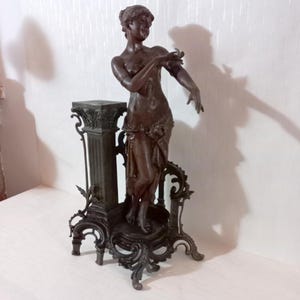 Rare Art Nouveau Statue Late 19th Century The base of the lamp Very heavy 7kg Table lamp to be restored Antique lamp Italian Antiques