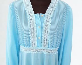 Vintage "Silfra" nightdress Italy 1970s Light blue color Embroidery and lace Chic woman Sensual and romantic bride Women's underwear