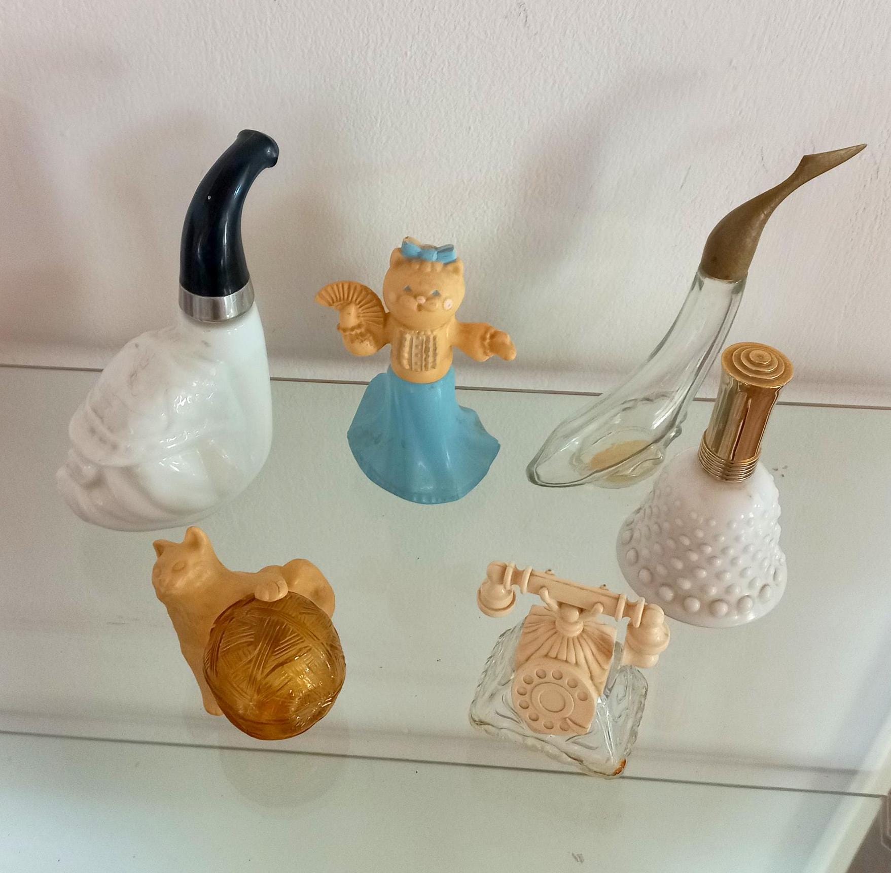 希少 AVON 1970年代 電話 ヴィンテージ香水瓶 パフュームミルクガラス*