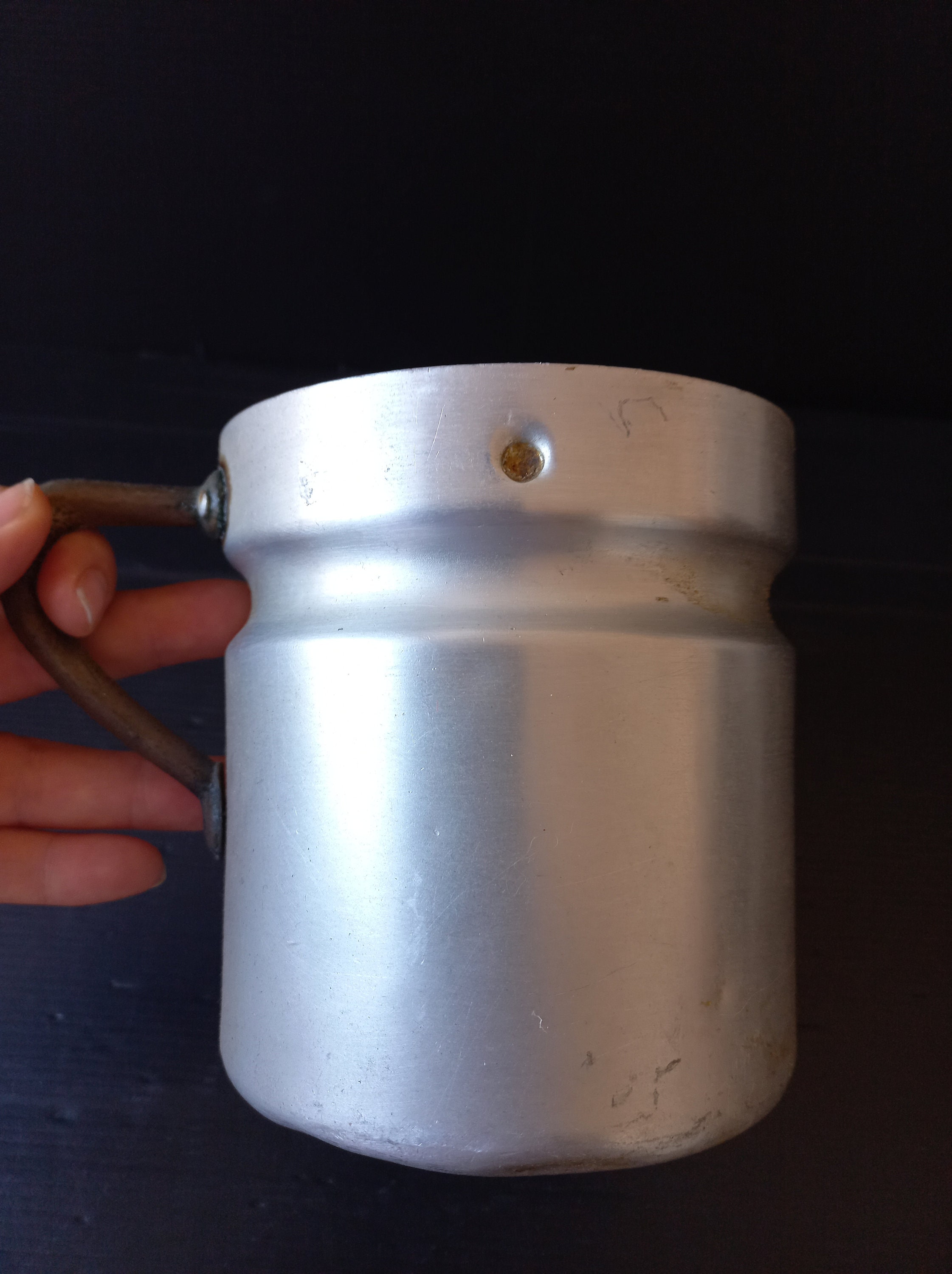 Vintage Italia Hervidor de leche de aluminio con mango de latón 1960  Vintage Milk Cup Vintage Coffee Pot Utensilios de cocina Vajilla de  aluminio -  México
