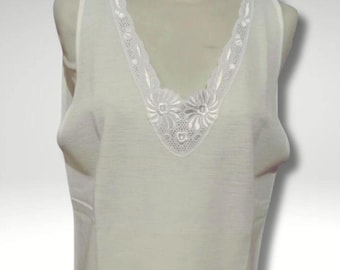 Brand new Women&#39;s underwear shirt Wide shoulder tank top Cream color Wool and silk Vintage women&#39;s underwear Wool shirt Floral embroidery