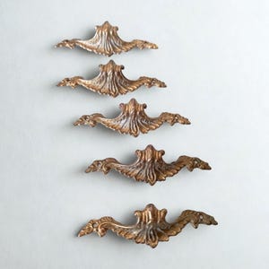 Juego de 5 tiradores para cajones Tiradores en latón decorado Tirador de cajón Decoración para el hogar en latón Muebles antiguos Pomos para cajones en latón Vintage