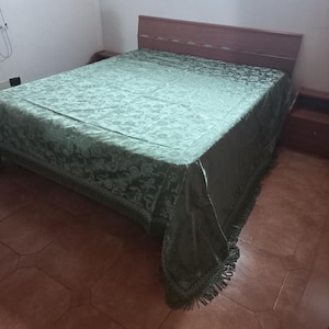 Brand new Rare silk bedspread Silk damask Green-Silver color Precious Damask bed