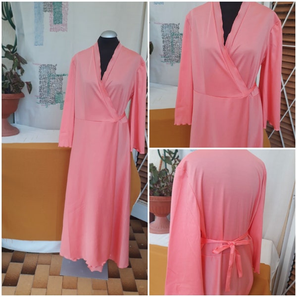 Vintage Italy Pink Robe Women Pajama Cover Elegant Women Dress by Day and Night  Lingerie Ladies Underwear Very Wide Fluffy Robe Bell Handle