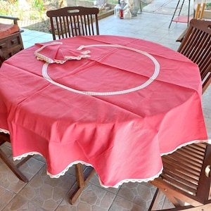 Antique tablecloth Old Linen Tablecloth Dark Pink Round Tablecloth with 6 Napkins Tablecloth with Lace Tablecloth for 6 seats Fine Italian