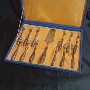 Cutlery set 1950s 800 silver Forks Cake server Cake cutting set Italian silverware Silver cutlery Silver crockery Cutlery set for 12 Antique