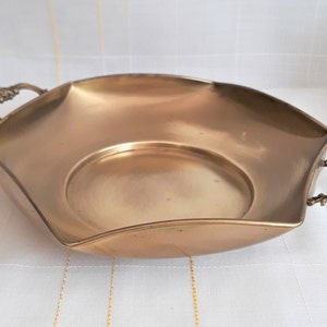 Vintage Italia Large Bowl with Handles in Machined Brass 6 Corners Centerpiece Vintage Brass Fruit stand Chocolate holder Table decor