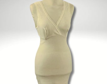 Brand new Women&#39;s underwear shirt Wide shoulder tank top Pure virgin wool Cream color Vintage women&#39;s underwear Wool shirt Floral embroidery