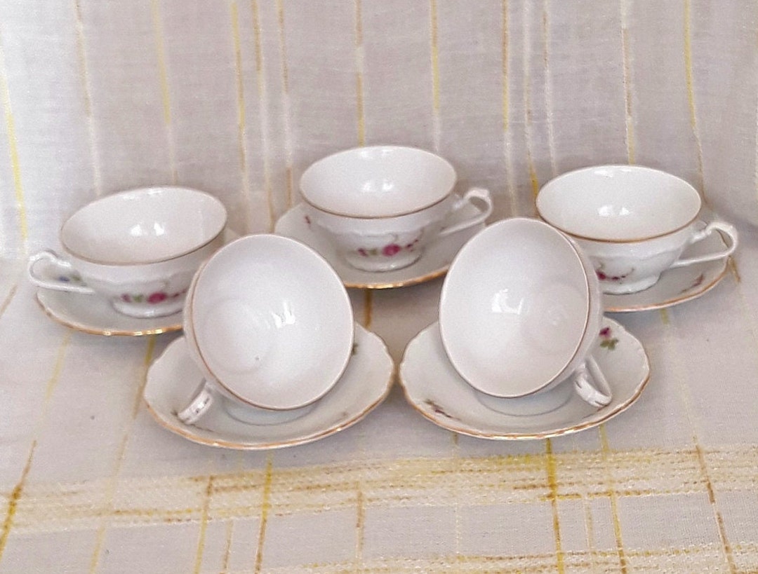 Set of 5 Large Tea Cups With Saucers Fine Porcelain Made in